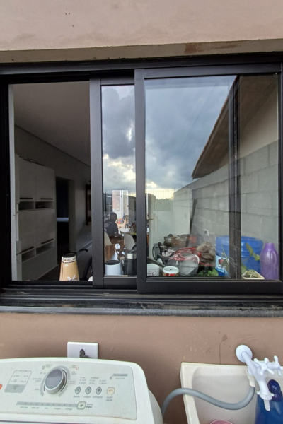 vidraçaria
janela
esquadria de aluminio
sacada
cobertura de vidro