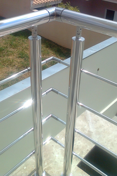 guarda-corpo torre de inox
botão de inox
travessas