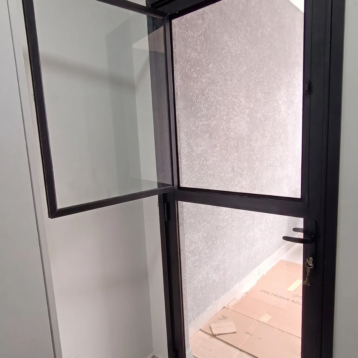 foto de porta blindex