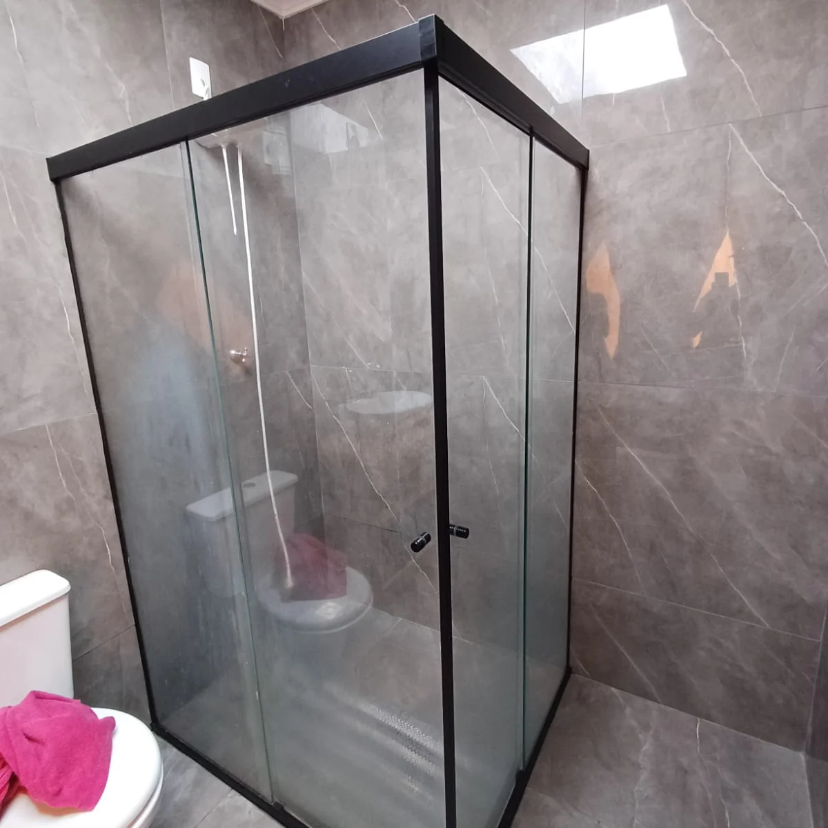 foto de box de vidro
